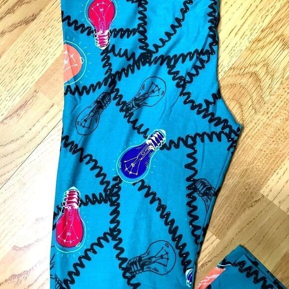 NWT LuLaRoe Leggings Tall & Curvy (Plus Size) - Picture 4 of 4